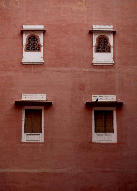 "Cuatro ventanas." de Francisco Luis Azpiroz Costa