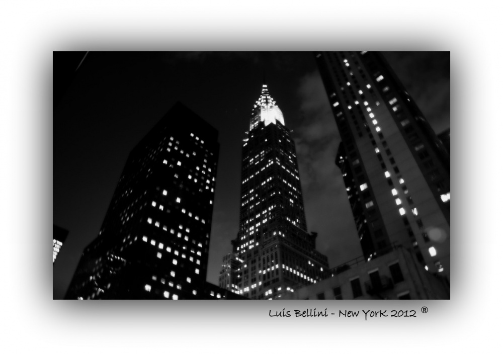 "Anochece en NYC" de Luis Alberto Bellini