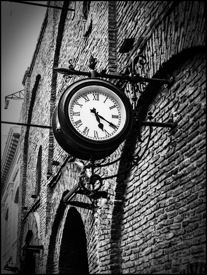 "El reloj y tu..." de Enrique M. Picchio ( Pem )