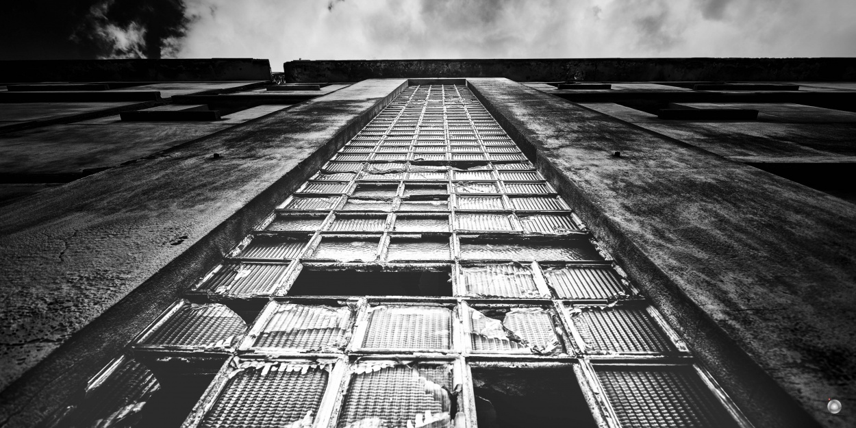 "fuga de ventanas" de Javier Crembil