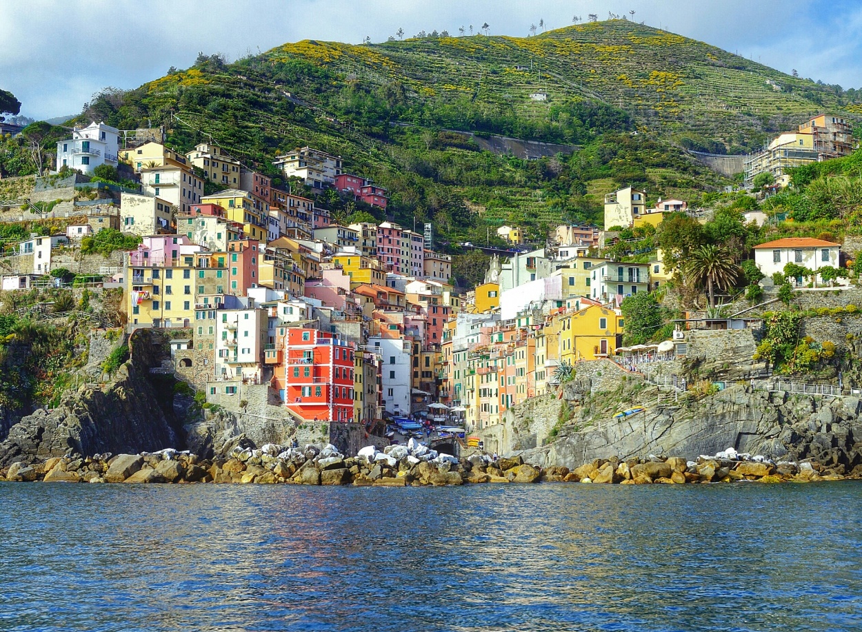 "Riomaggiore, Cinque Terre, Italia." de Sergio Valdez