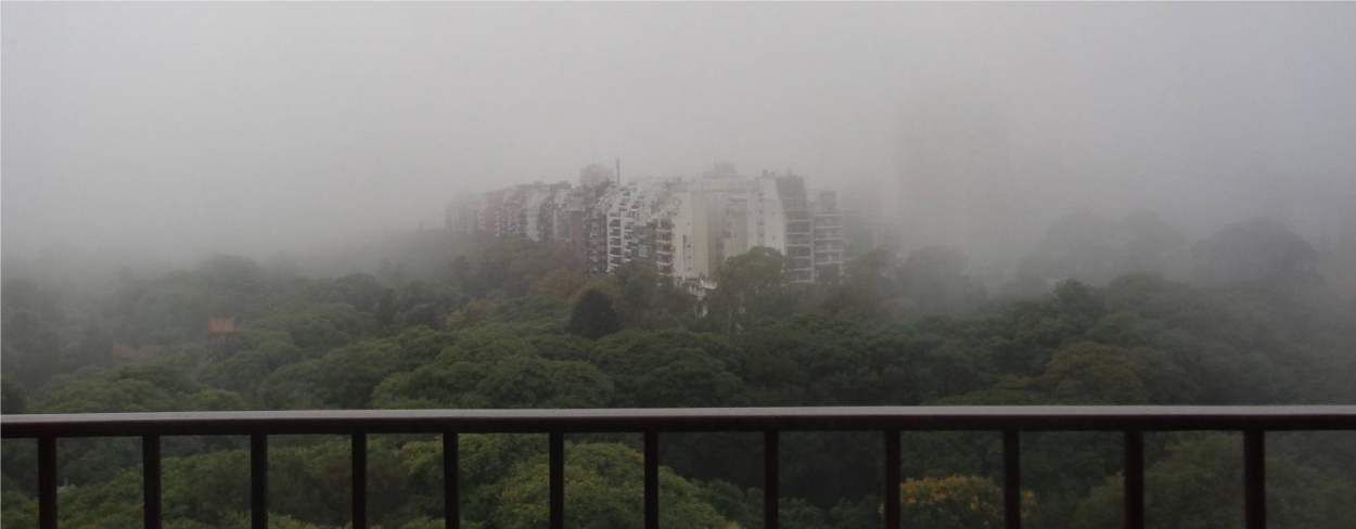 "buenos aires,hoy, en la niebla" de Ernesto Grun