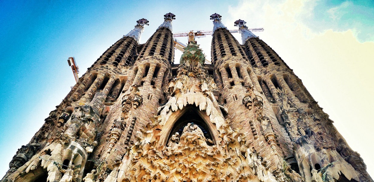 "Gaudi...el arquitecto de dios!!! Sagrada familia" de Sergio Valdez