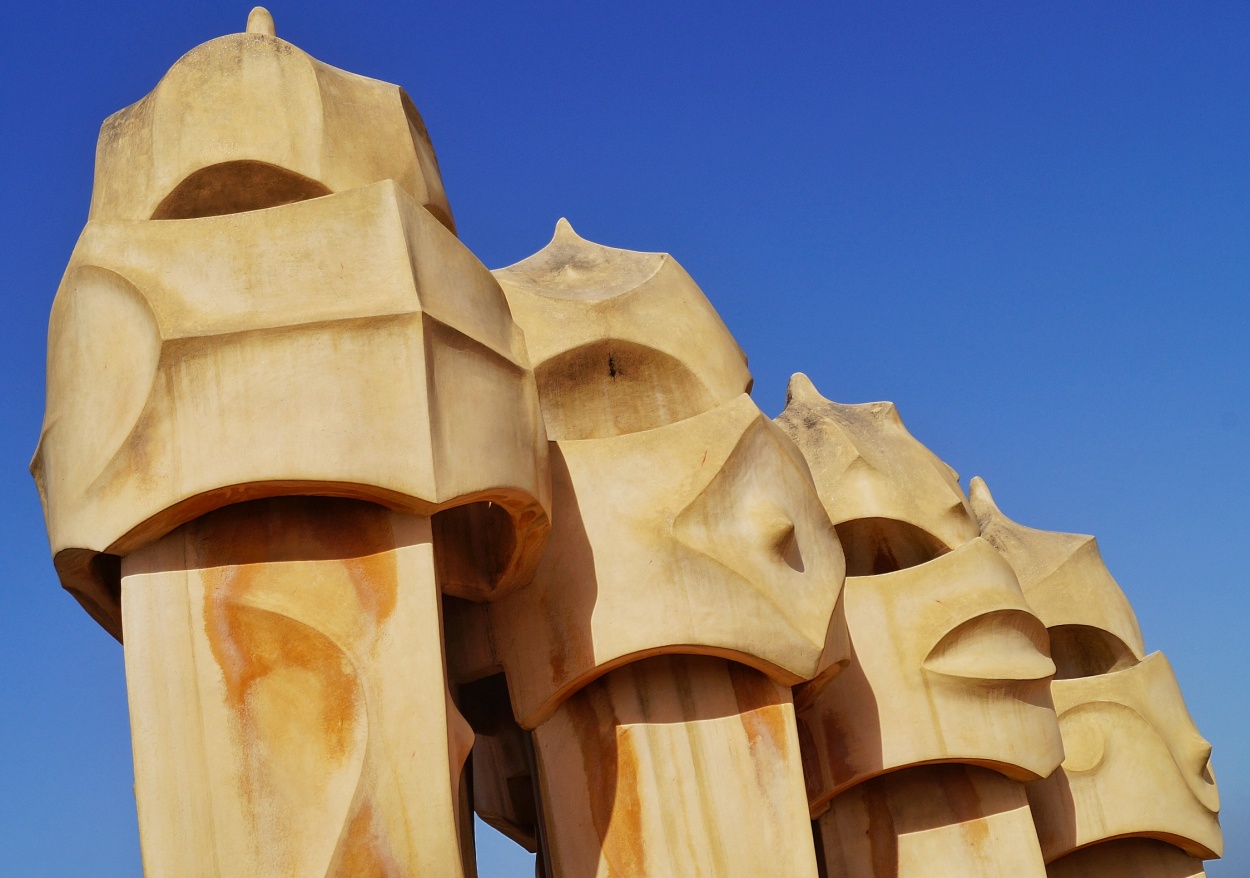"Gaudi...el arquitecto de dios!!! La Pedrera" de Sergio Valdez