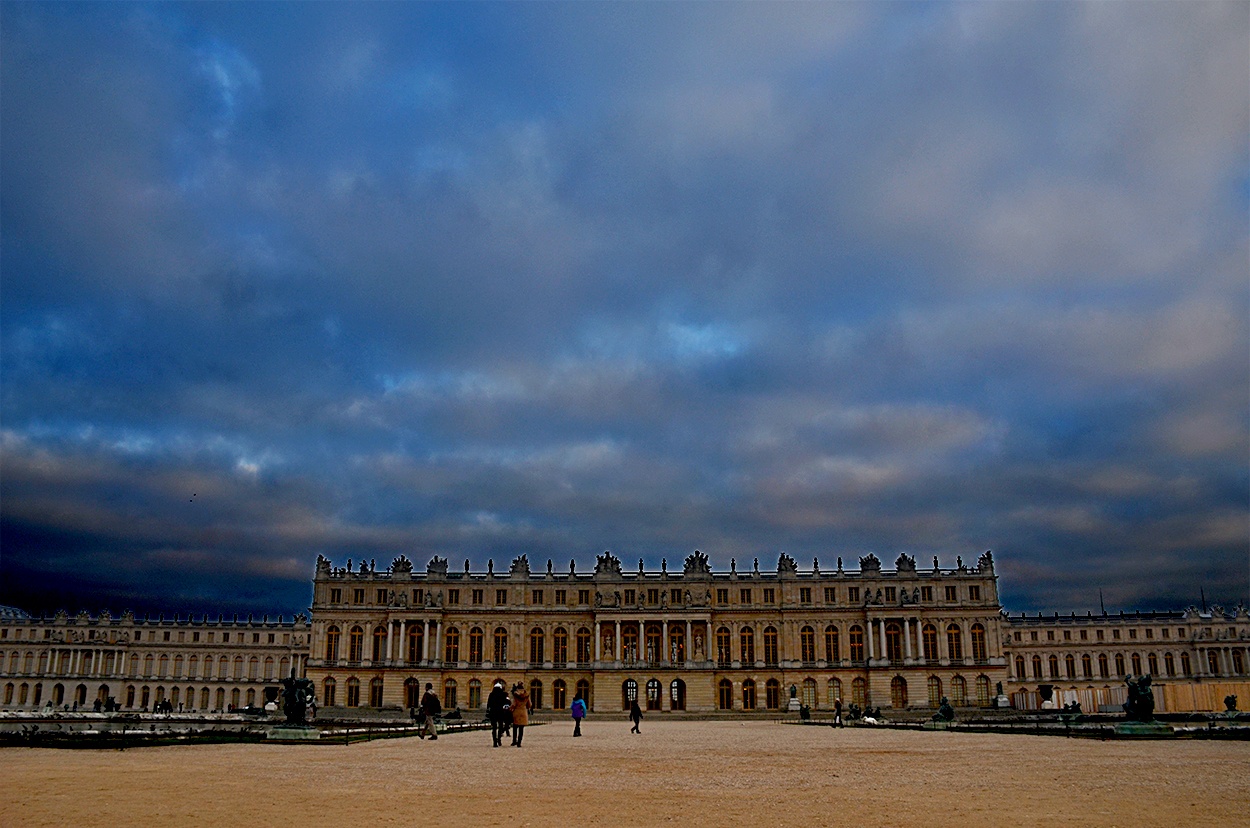 "Desde los jardines del Palacio de Versalles" de Claudia Cafiero