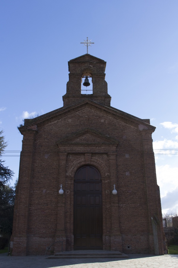 "Iglesia de Gral. Rivas" de Natalia Harosteguy