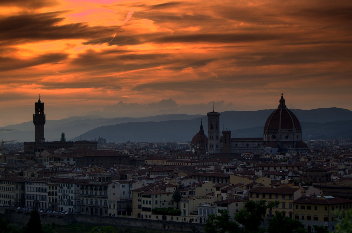 "Cae el sol sobre Florencia" de Fernanda Ferrari (fer)