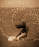 `Doranis: Agitando su cabello en el mar`