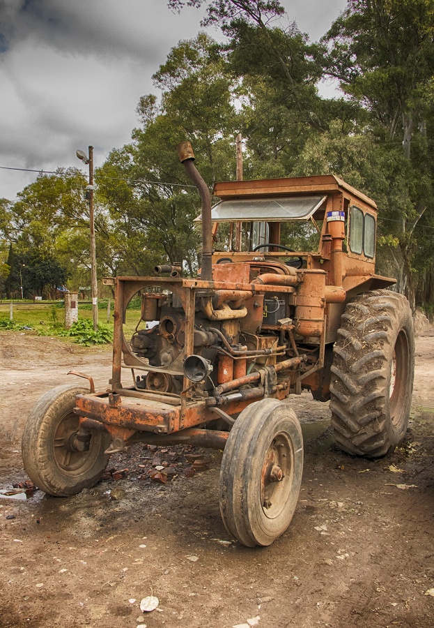 "el tractor" de Edith Polverini