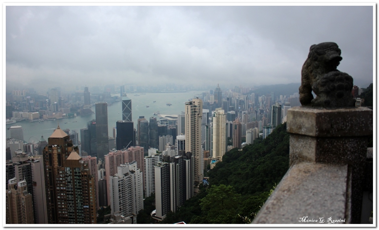 "Vista desde el Pico Victoria. Hong Kong" de Mnica Rossini