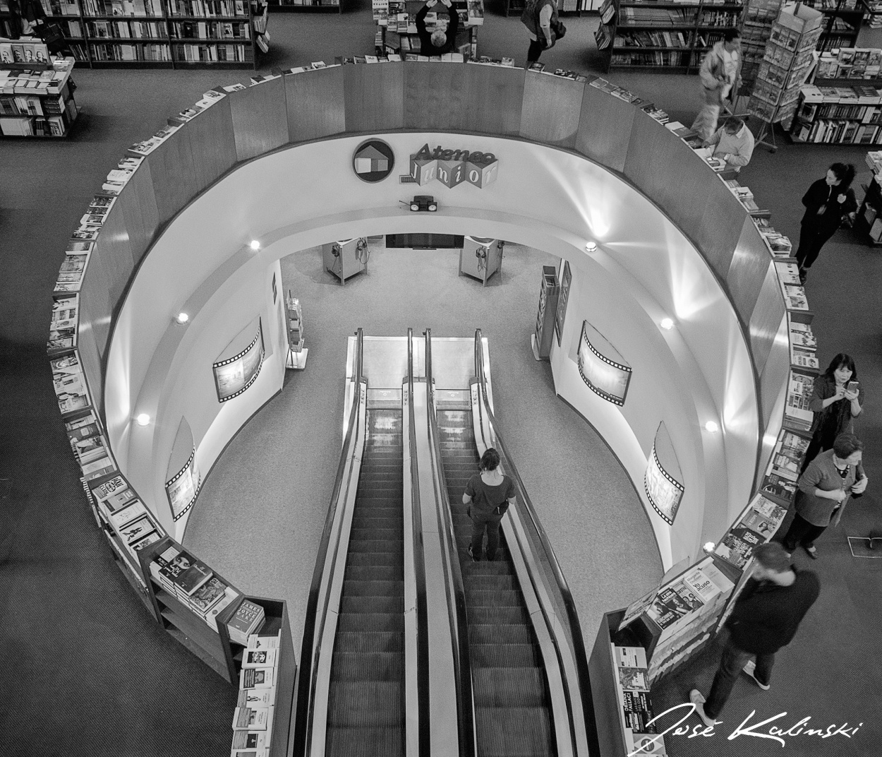 "Libreria E Ateneo 2" de Jose Carlos Kalinski