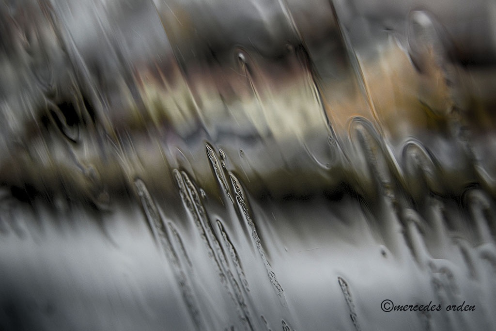 "Raindrops keep falling..." de Mercedes Orden