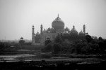 El Taj Mahal visto desde el Fuerte de Agra.
