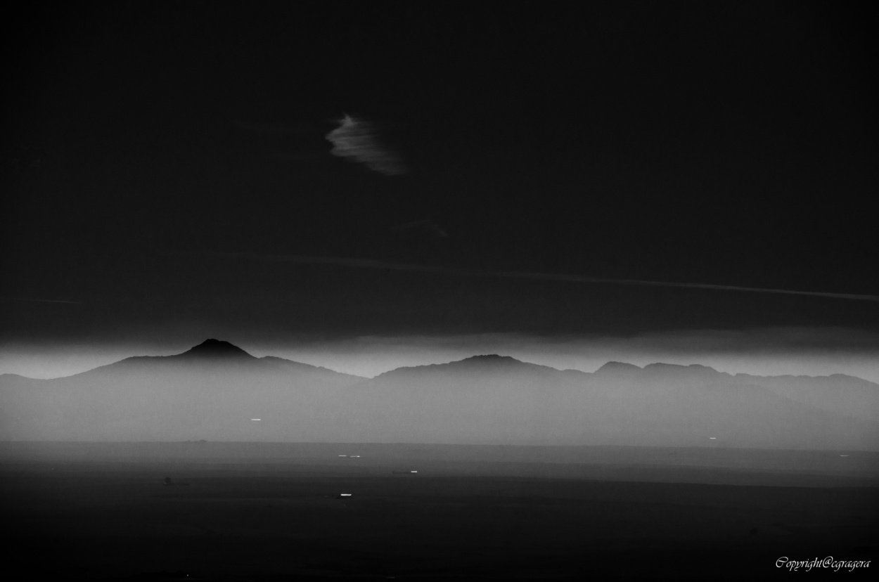 "niebla en el valle" de Carlos Gustavo Gragera Garriga