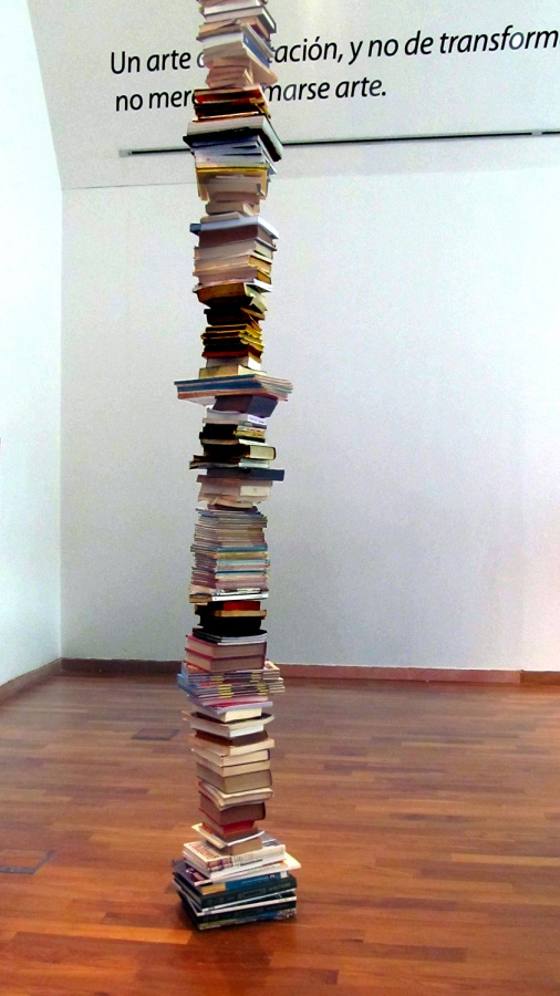 "Columna del saber" de Ana Tessler
