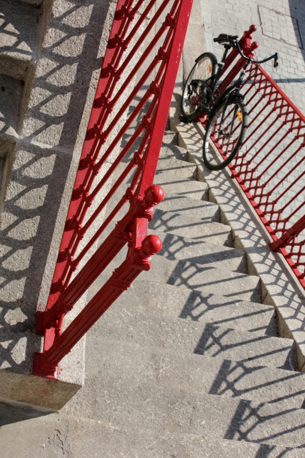 "Bicicleta y escalera" de Francisco Luis Azpiroz Costa