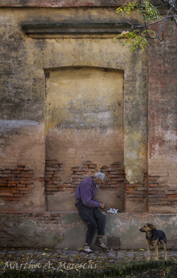 "Ventana-muro de soledad" de Martha A. Moreschi