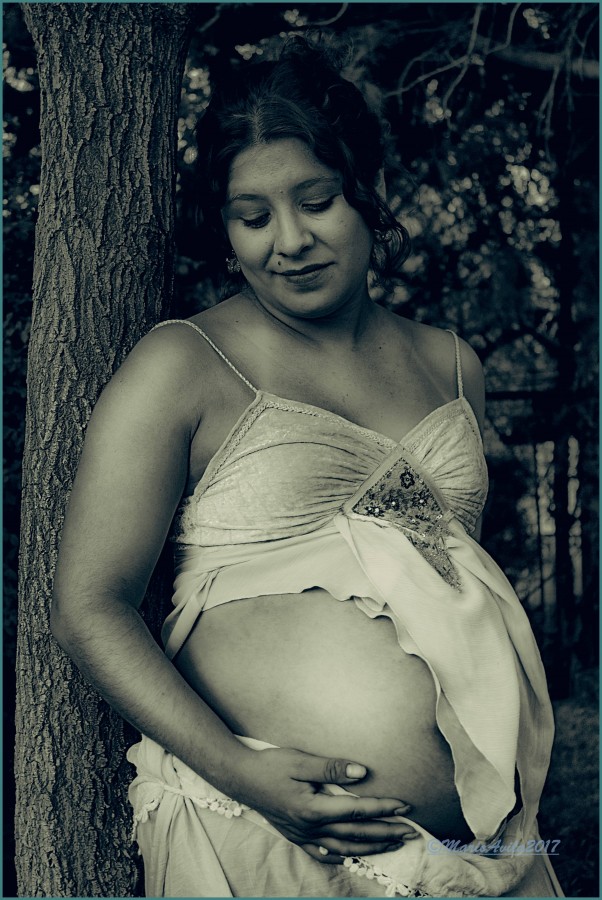 "maternidad,,,," de Mario Edgardo Avila
