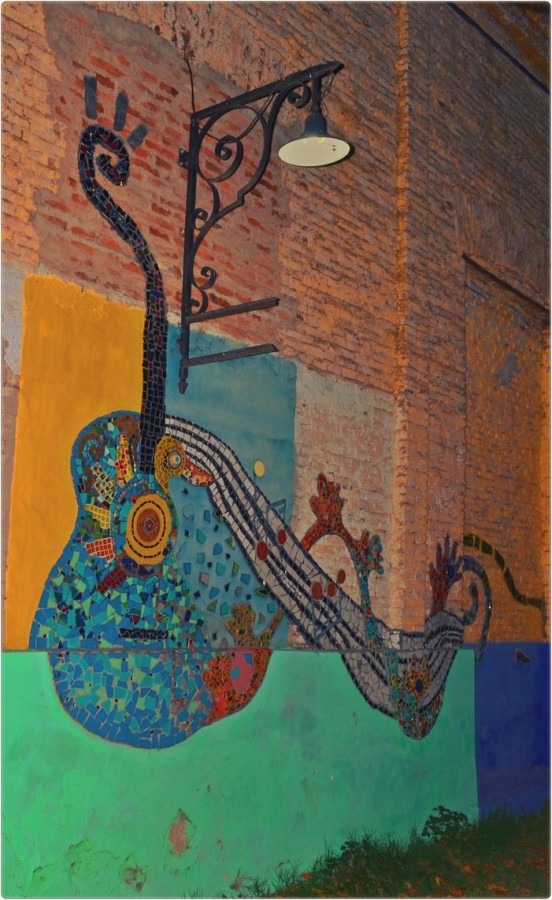 "Guitarra + Mosaiquismo = Arte" de Albertina Yaconis