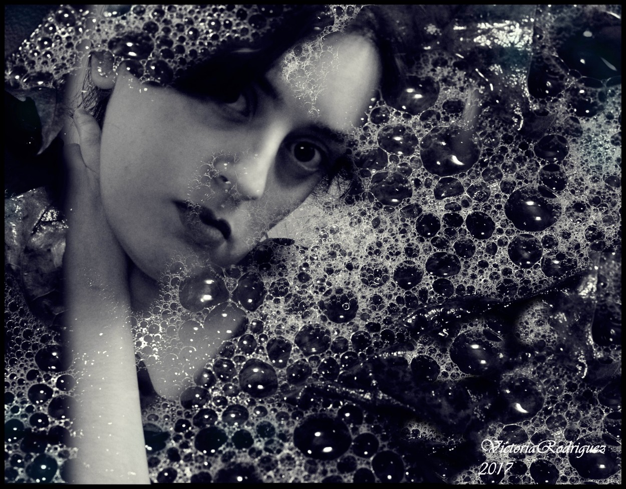 "Burbujas" de Victoria Elisa Rodriguez