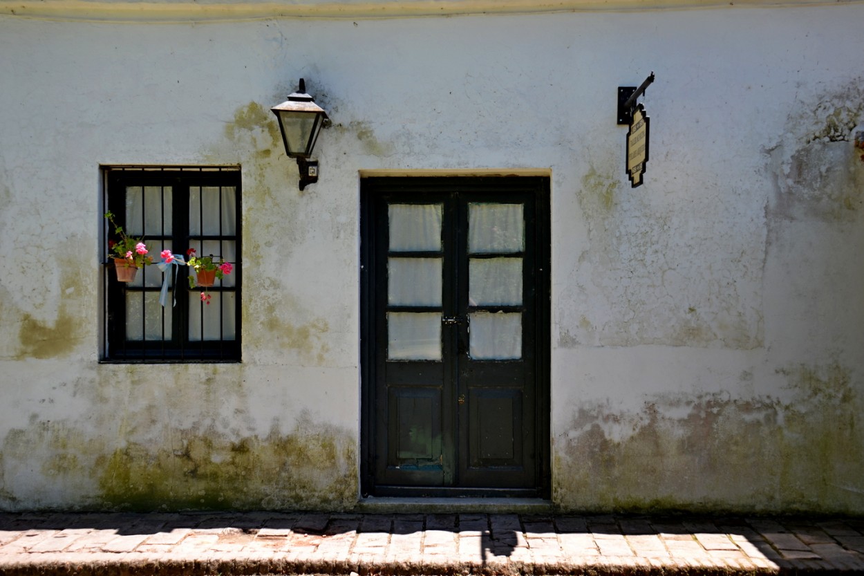 "Una puerta, una ventana" de Carlos D. Cristina Miguel