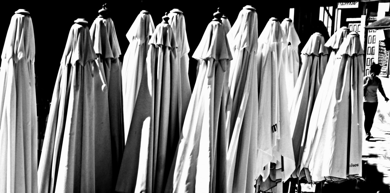 "Fantasmas al acecho." de Felipe Martnez Prez