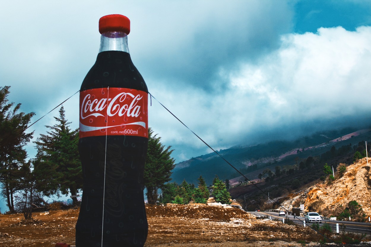 "Coca Cola en el paisaje." de Roxana Aguilar Rebollo
