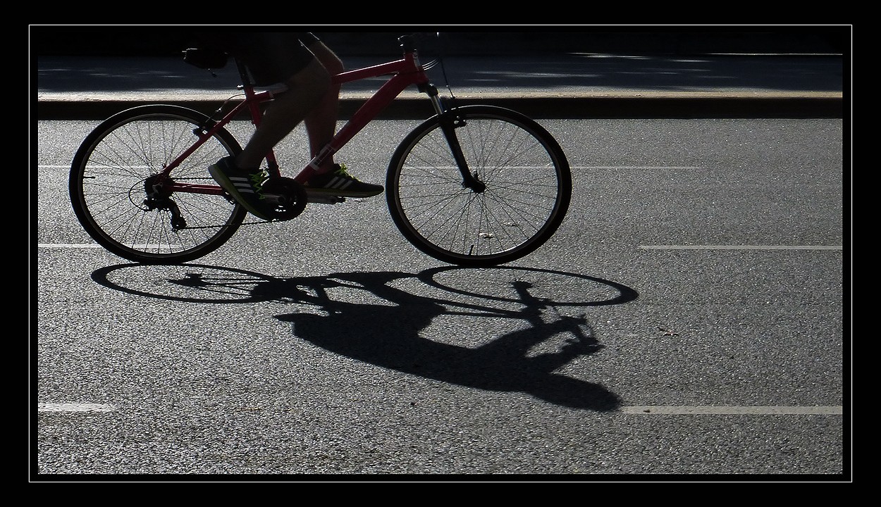 "Bicicleta Roja" de Mascarenhas Cmara. Juan de Brito