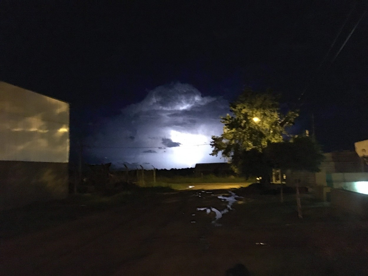 "Noche de tormenta" de Csar Tejeda
