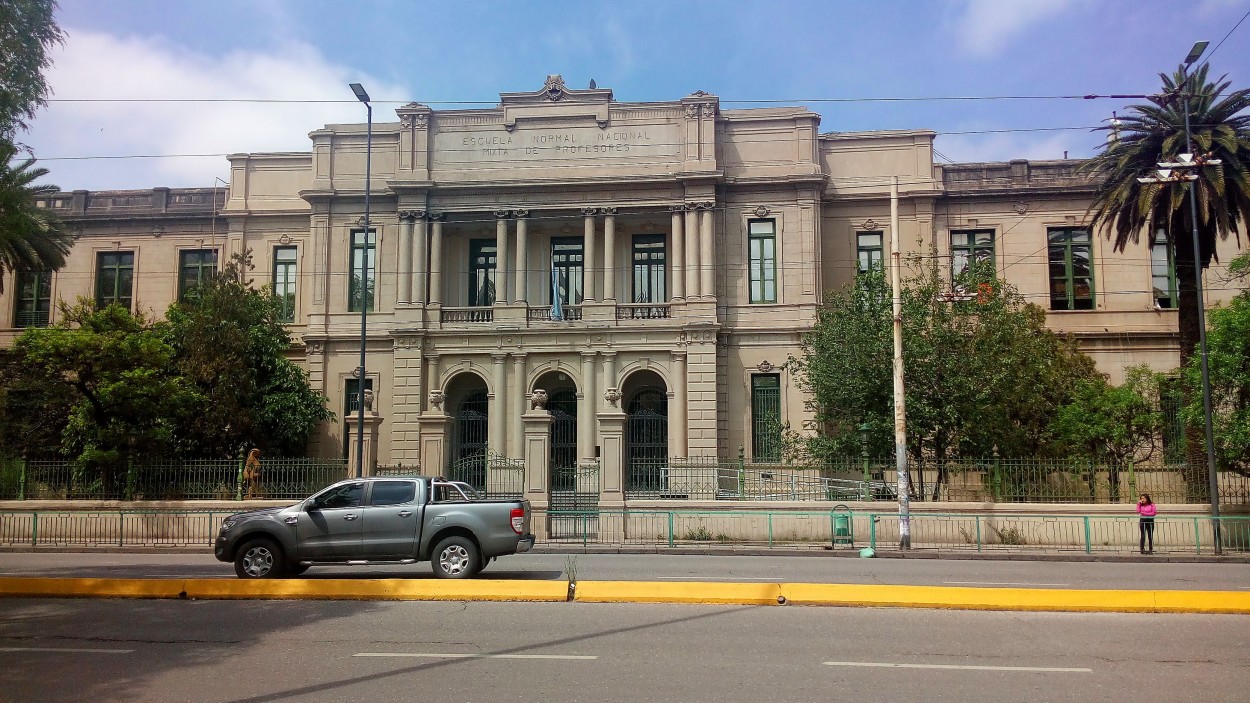 "Colegio Normal Nacional de Crdoba" de Eduardo Rene Cappanari