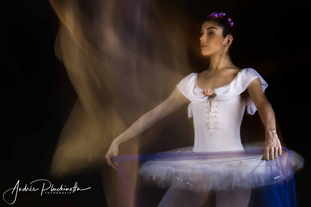 "Dance" de Andrs Pluchinotta