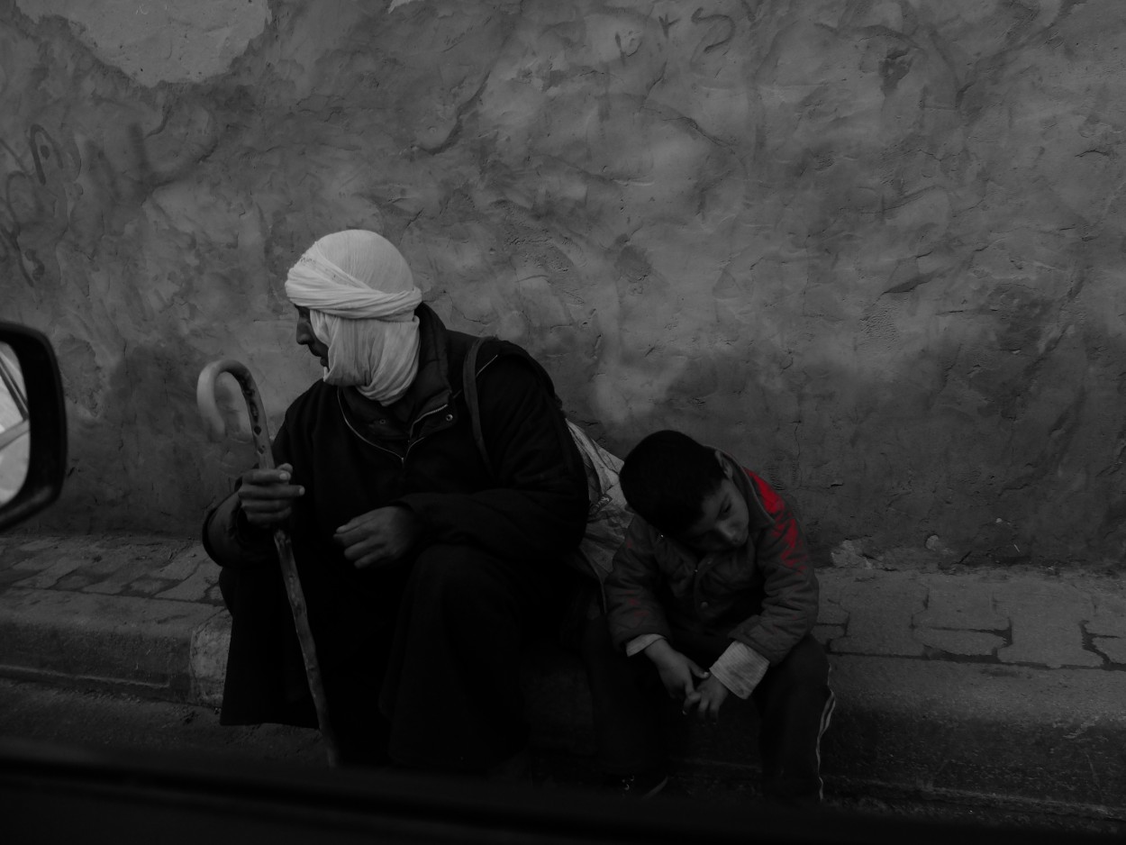 "abuelo y nieto en busca de pan....." de Gigi Sorrentino