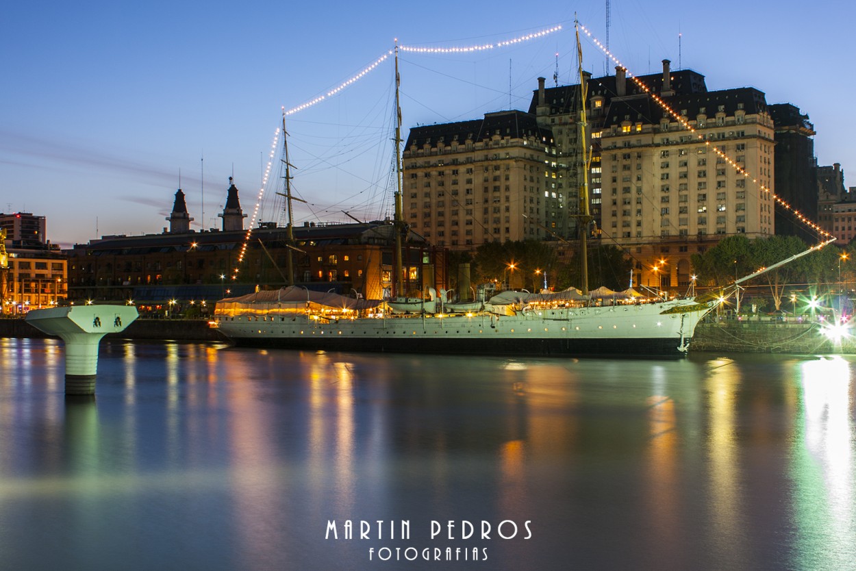 "Puerto Madero" de Martin Pedros
