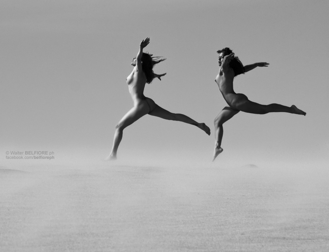 "Mujeres que vuelan" de Walter Belfiore