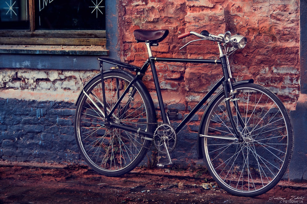 "Bicicleta antigua" de Santiago Zubilet