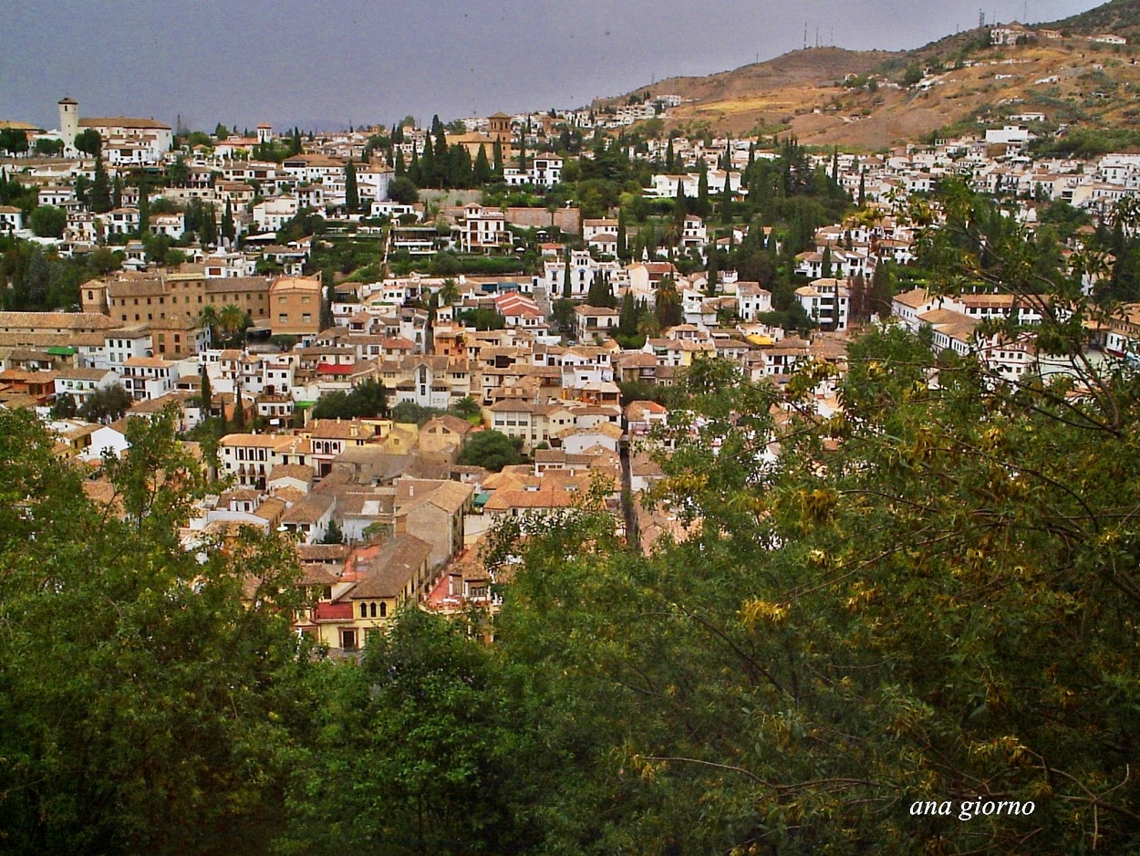 "El Albaicn, Granada" de Ana Giorno