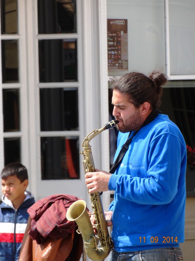 "el saxofonista" de Eduardo Garcia Valsi