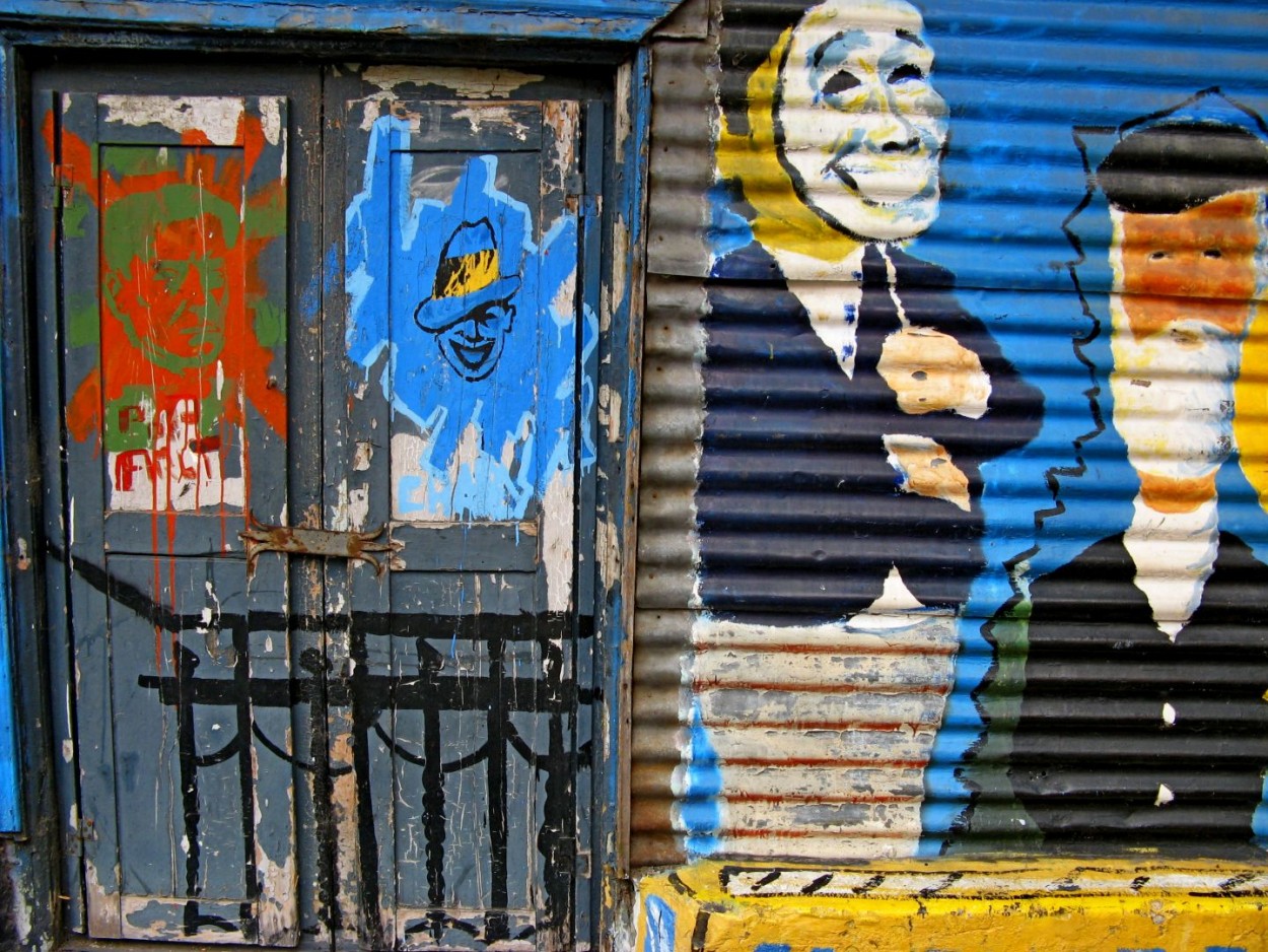 "Graffitis de La Boca" de Carlos D. Cristina Miguel