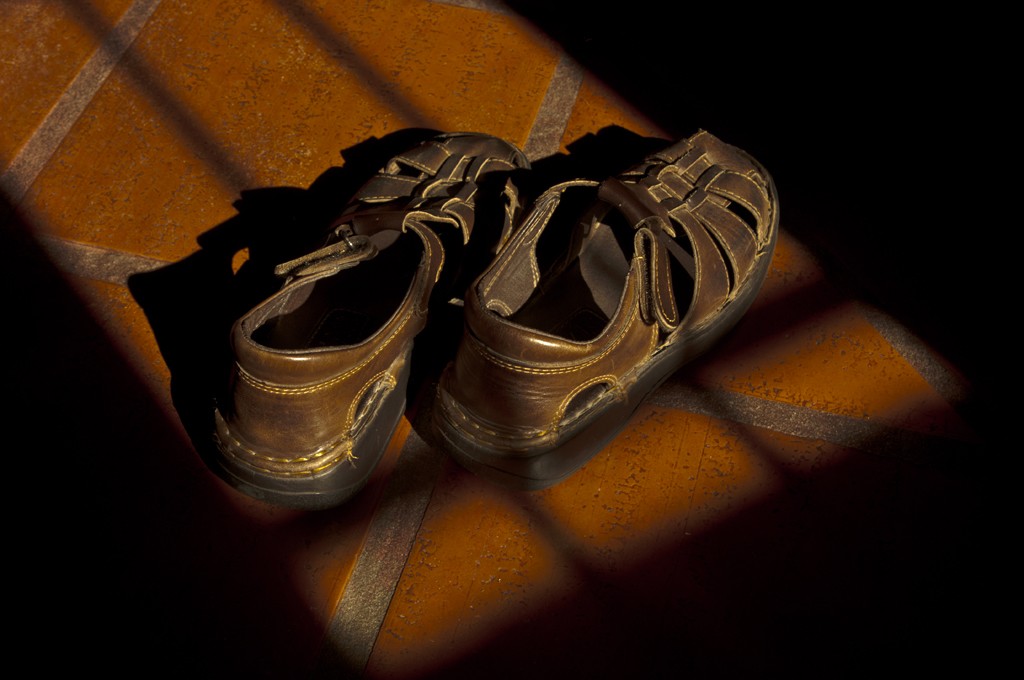 "Viejas sandalias" de Ricardo H. Molinelli