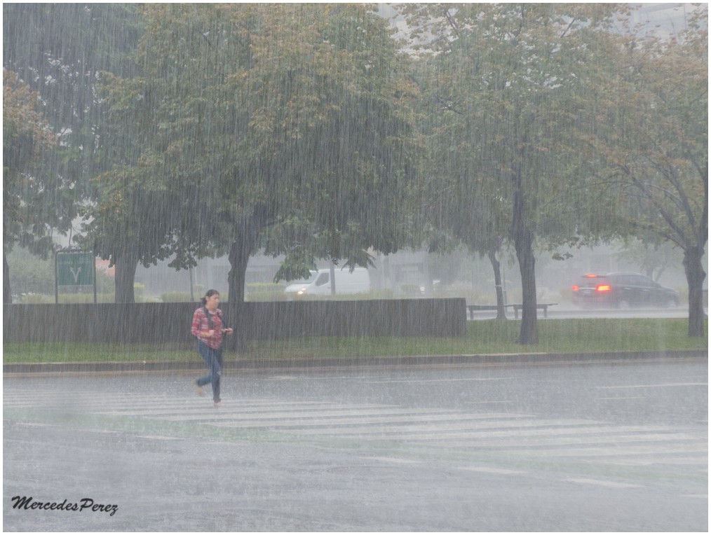 "Llueve sobre buenos Aires" de Mercedes Prez