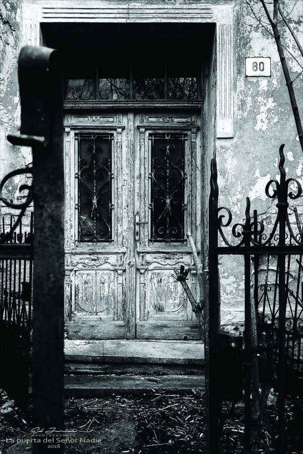 "La puerta del Seor Nadie" de Eduardo Jurcak