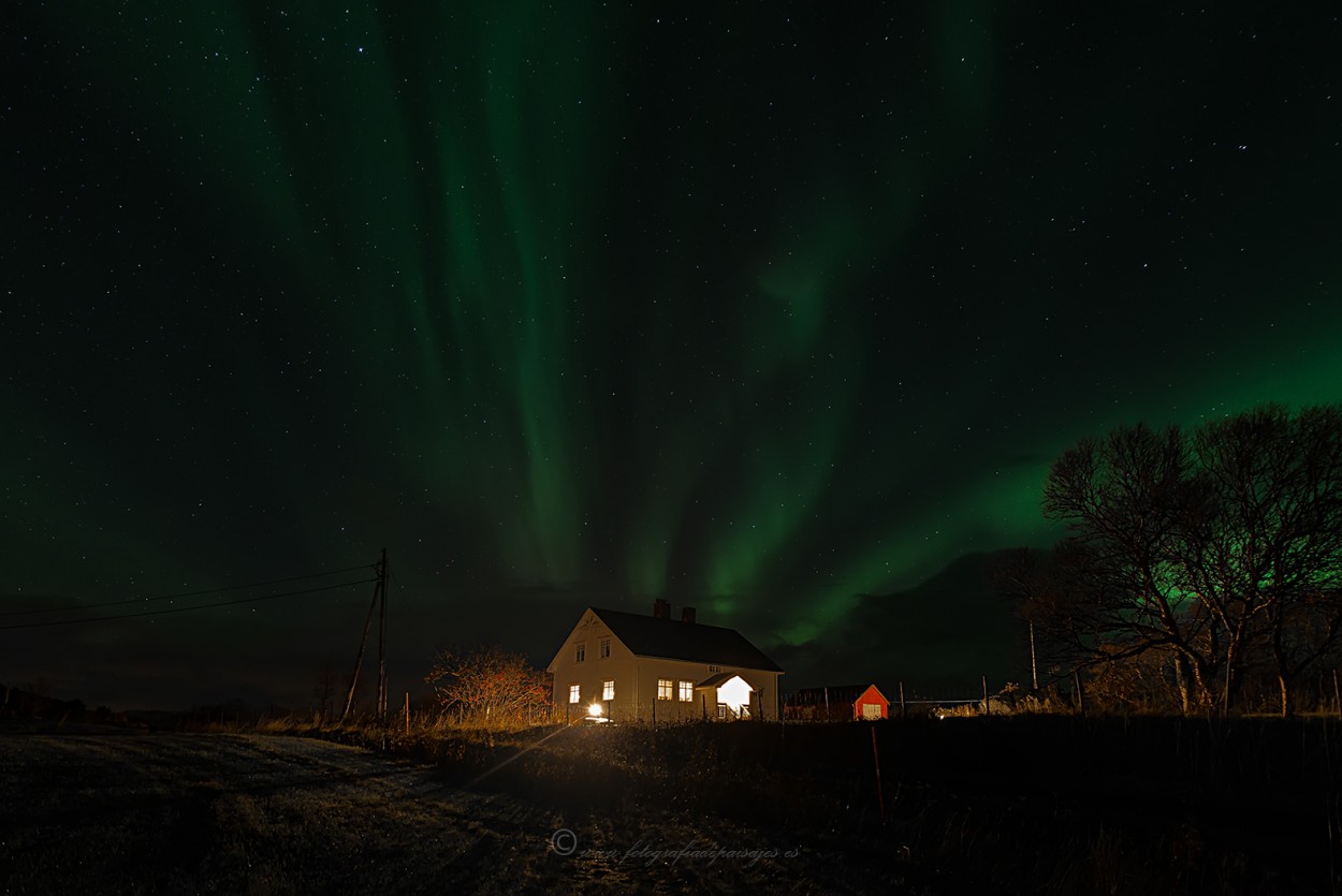 "Auroras boreales en las islas Lofoten, Noruega" de Enrique Serrano