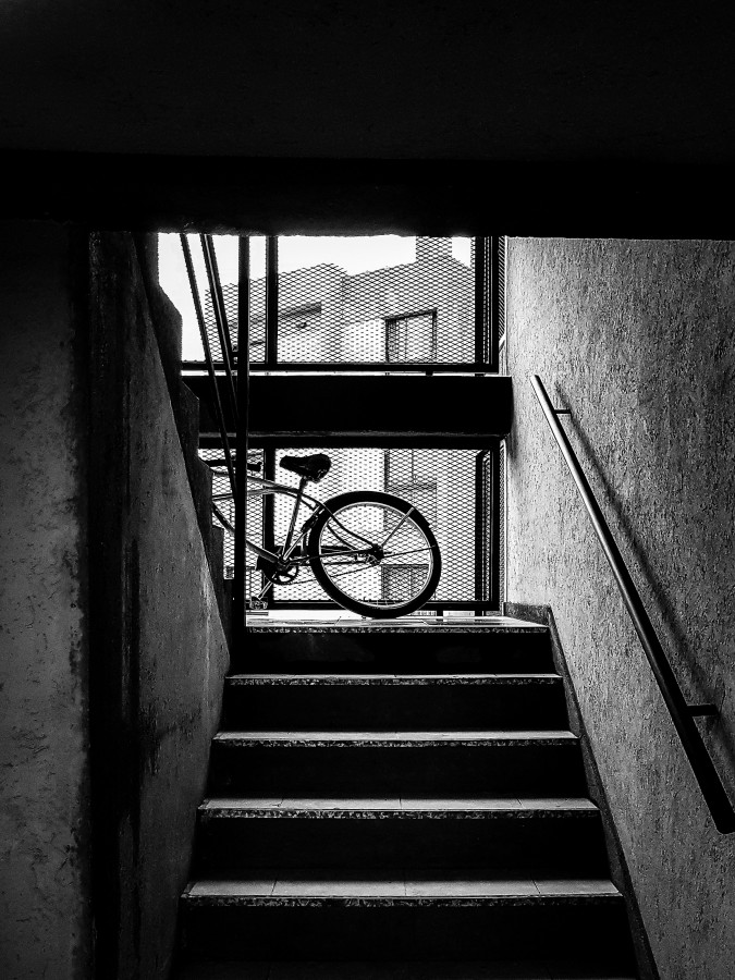"A mitad escalera" de Marzioni Martn Luis