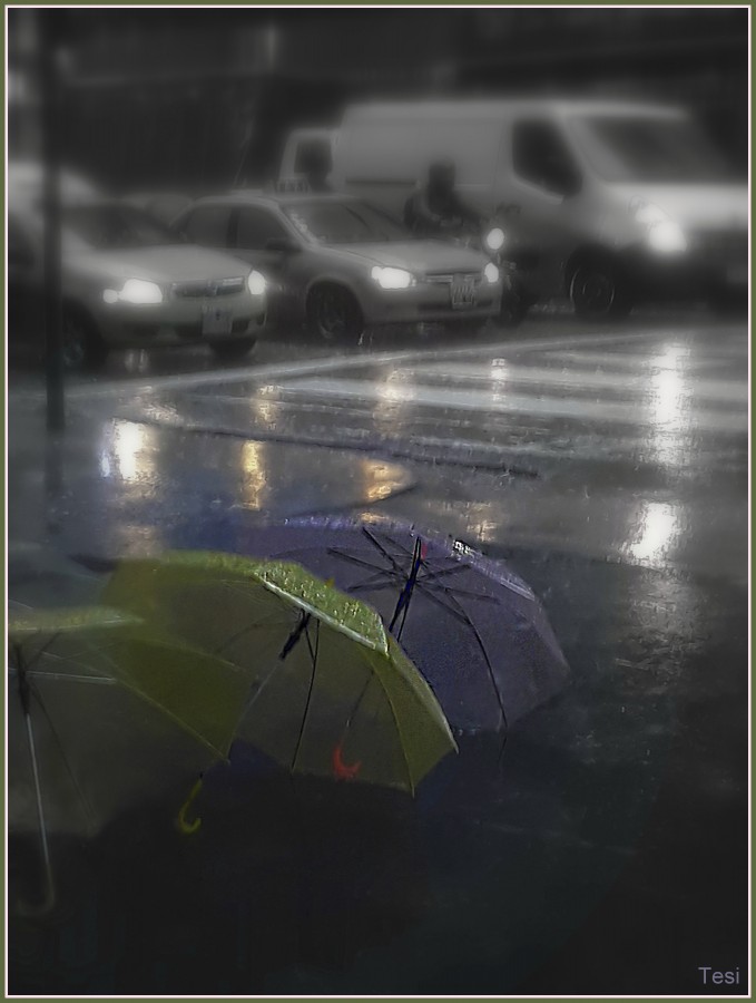 "Llueve en Crdoba-." de Tesi Salado