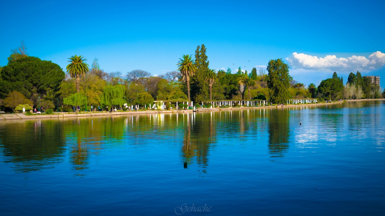 "Parque san Martn, Mendoza" de Gabriel Huajardo