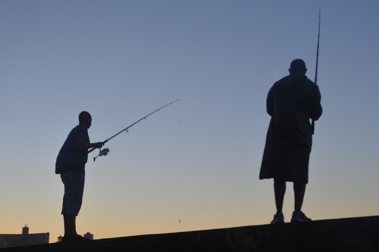 "Pescando en el Malecn" de Diego Pacheco