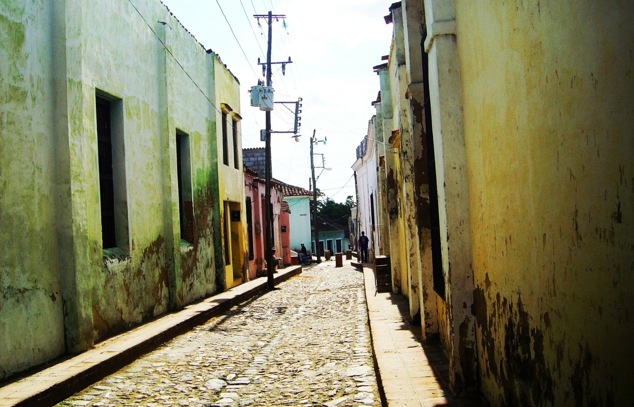 "Sancti Spritus: ciudad de calles empedradas" de Lzaro David Najarro Pujol