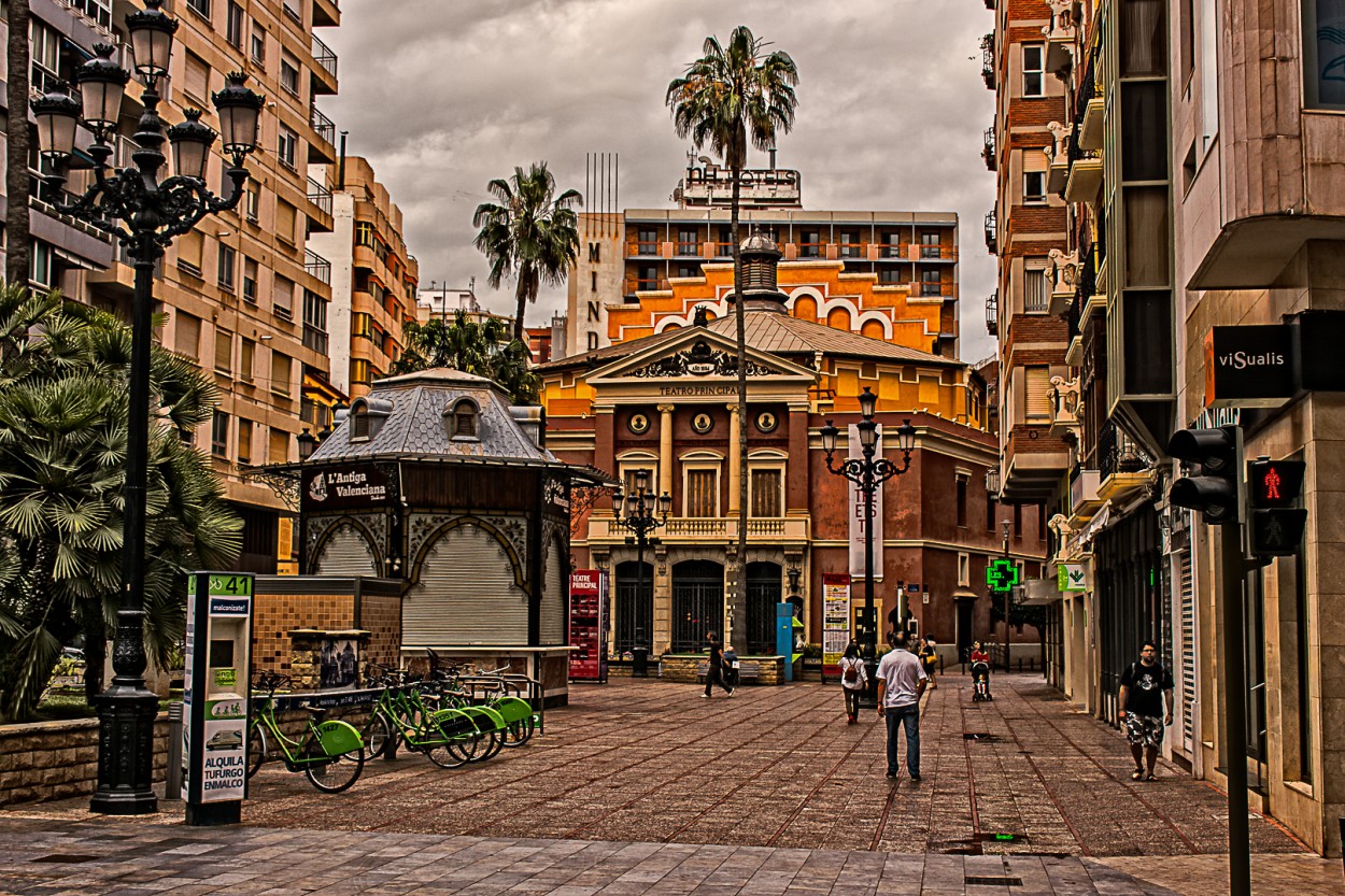 "Plaza la Paz. Castelln Espaa" de Juan Beas