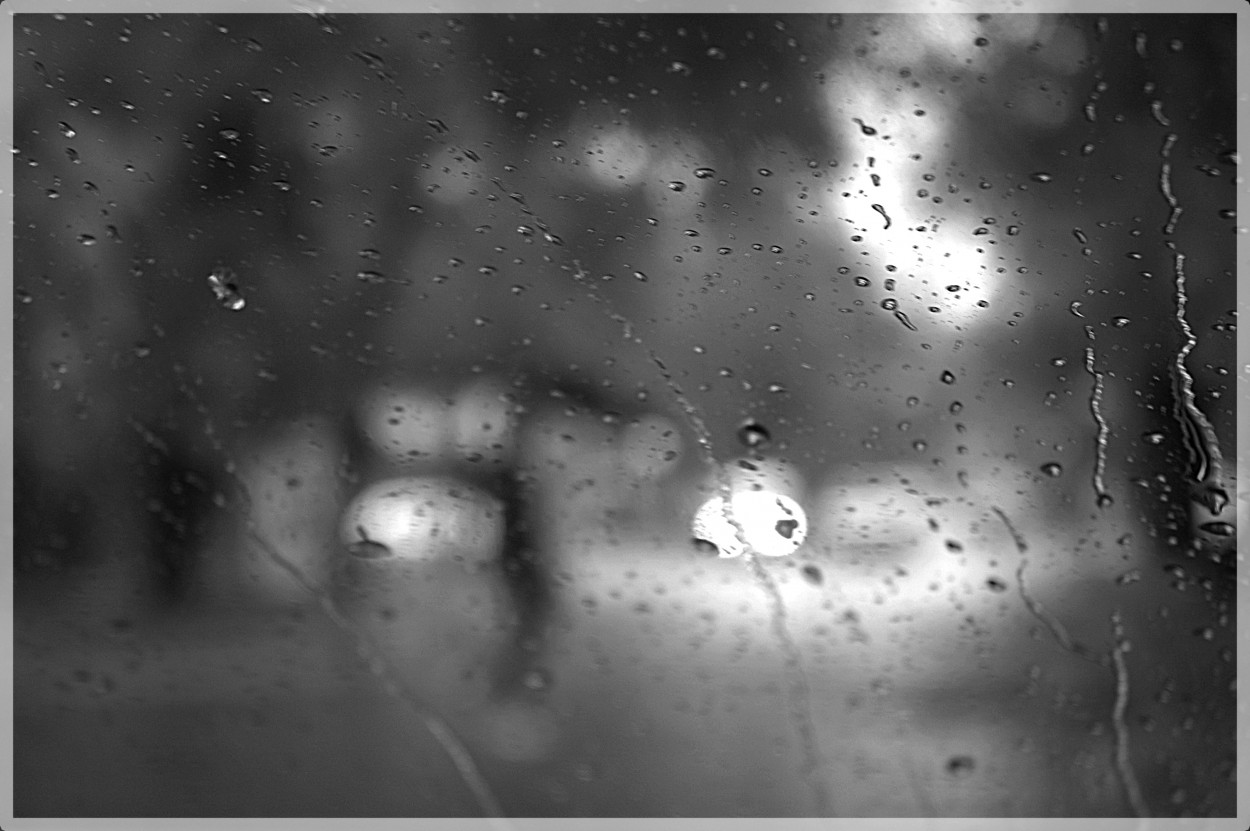 "Fro y lluvia" de Nora Lilian Iturbide ( Noral )