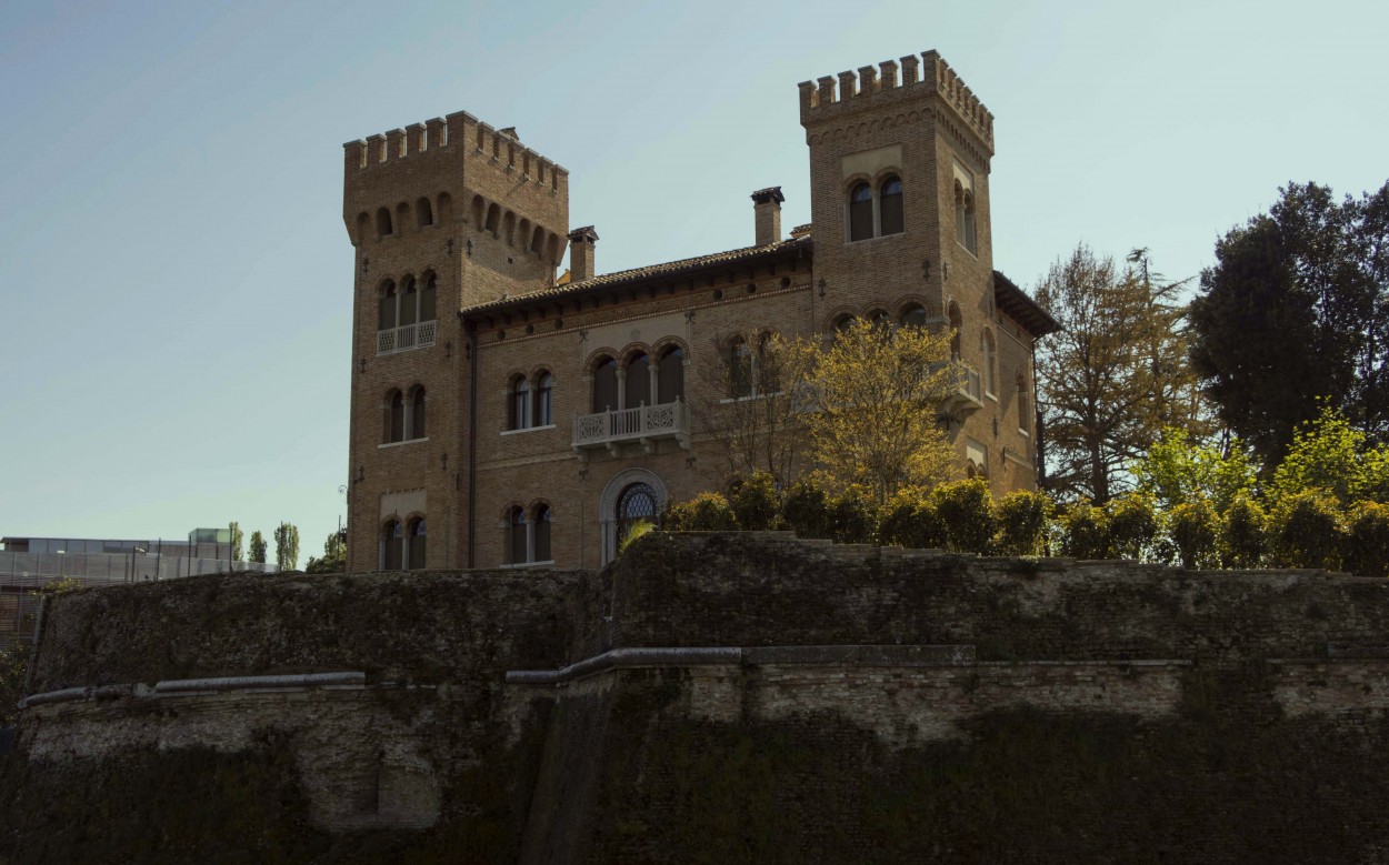 "Castillo de Treviso." de Grace Lazzaro